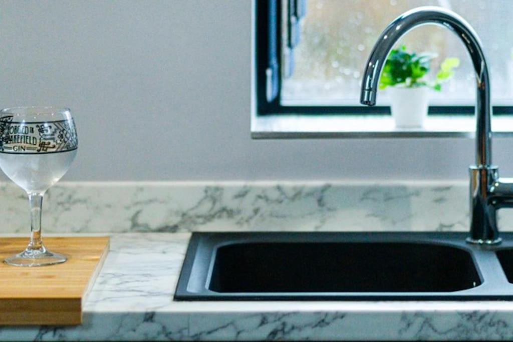 Bootique House - Luxury Group Accommodation In Wakefield Eksteriør billede